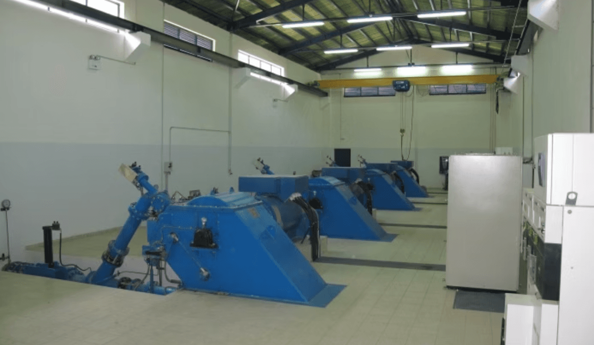 Αίθουσα γεννητριών GILKES 530 kW υδροηλεκτρικού σταθμού