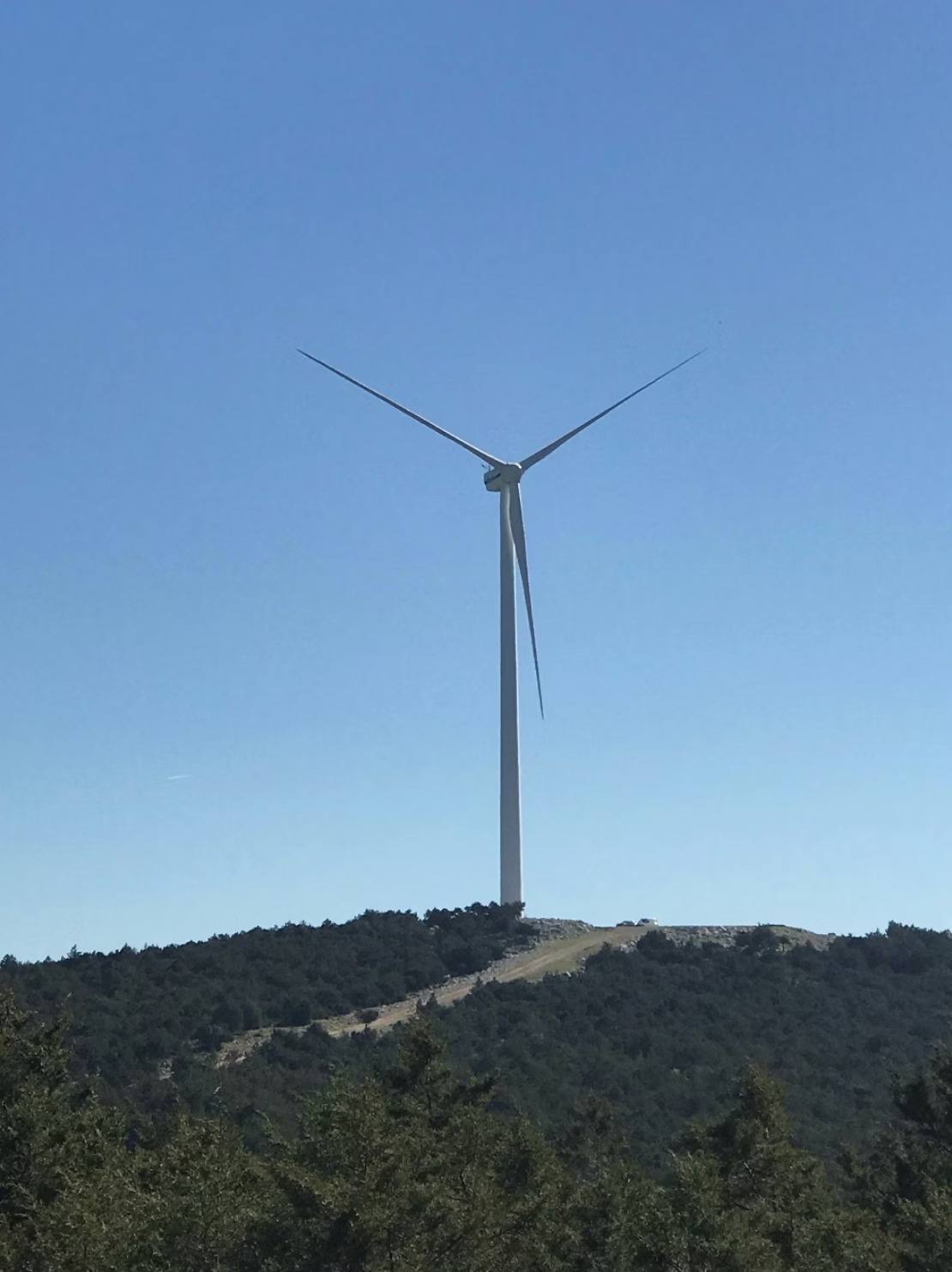 Ζυγοστάθμιση πτερυγίων δρομέα ανεμογεννήτριας — ανάλυση ταλαντώσεων σε εγκατεστημένους δρομείς