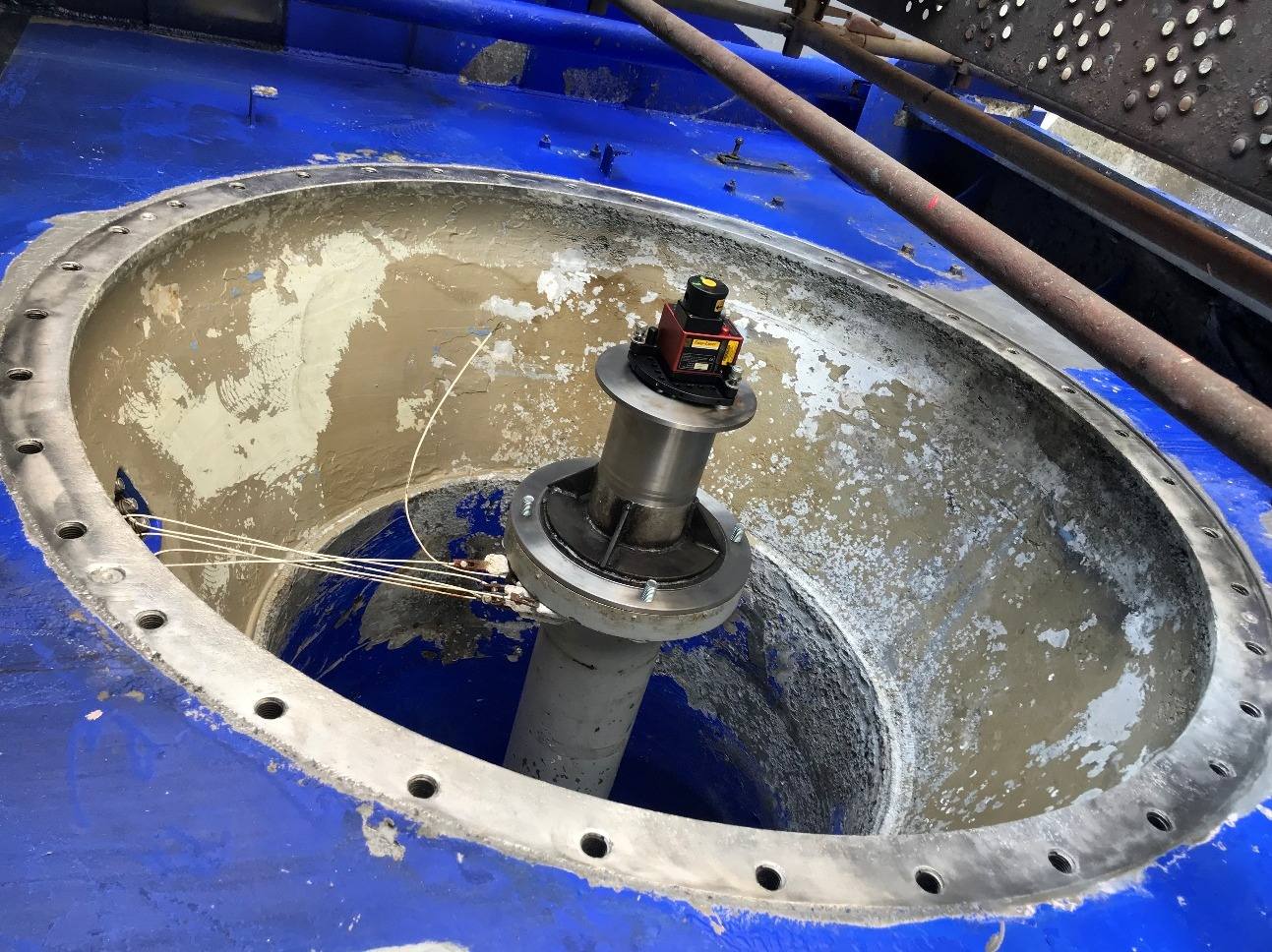 Μετρήσεις επιπεδότητας με laser στη φλάντζα καθρέπτη πρύμνης του Kamewa Water Jet σε ταχύπλοο