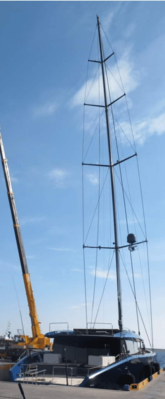 Θαλαμηγός από ανθρακονήματα — οι προηγμένες σύνθετες κατασκευές απαιτούν εξειδικευμένες μεθόδους ΜΚΔ